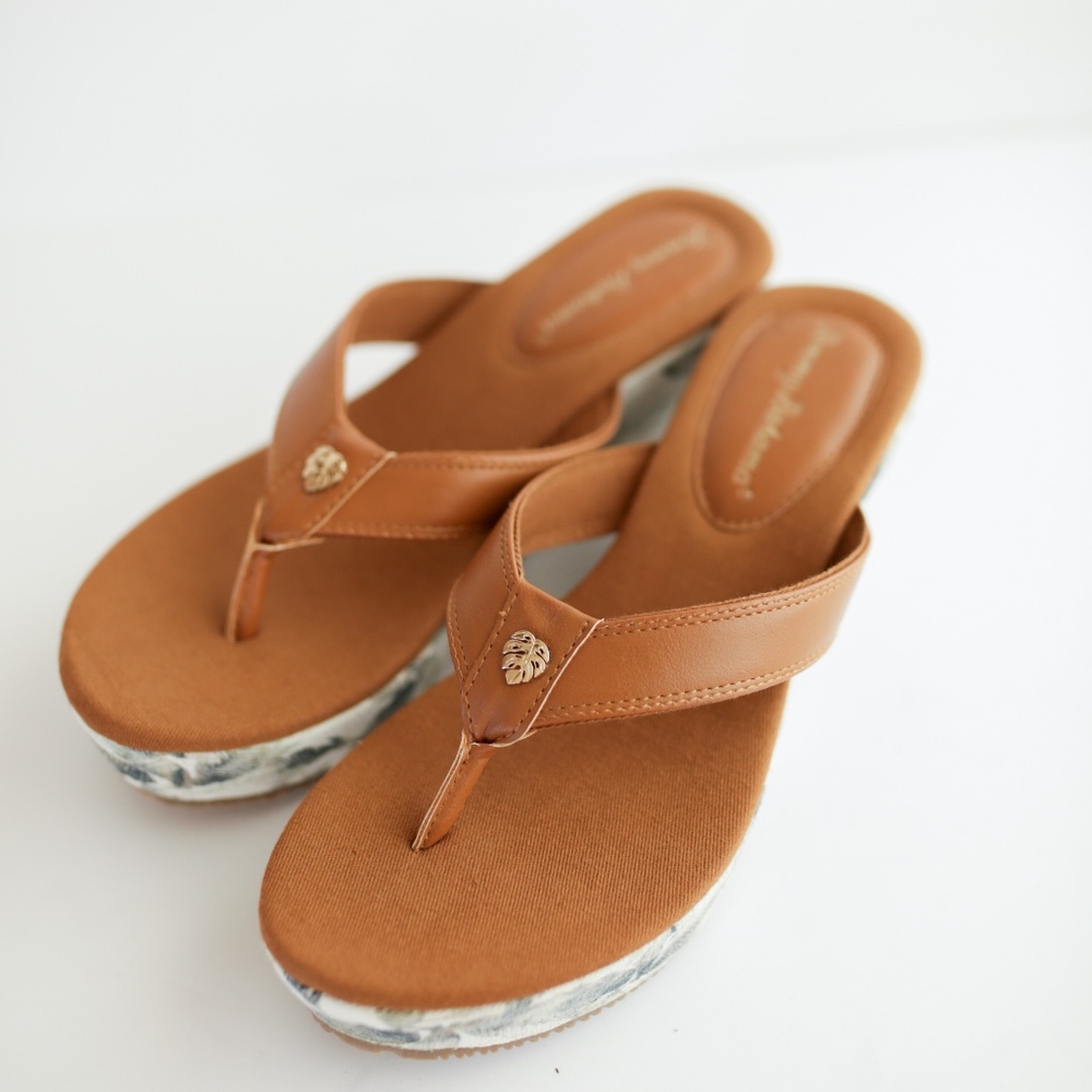 Tommy Bahama Saige Wedge Sandals 8M